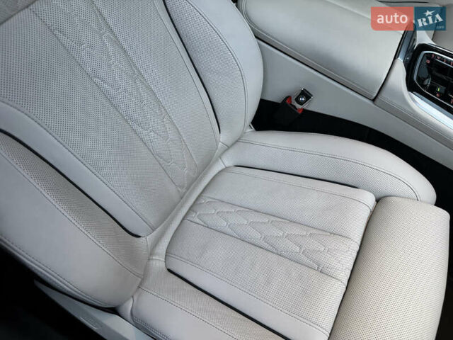 Белый БМВ Х5, объемом двигателя 3 л и пробегом 51 тыс. км за 97400 $, фото 20 на Automoto.ua