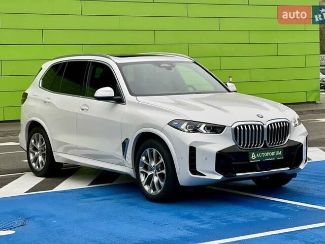 Белый БМВ Х5, объемом двигателя 3 л и пробегом 52 тыс. км за 79999 $, фото 1 на Automoto.ua