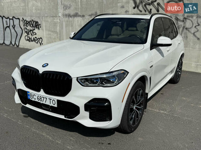 Белый БМВ Х5, объемом двигателя 3 л и пробегом 60 тыс. км за 78000 $, фото 3 на Automoto.ua