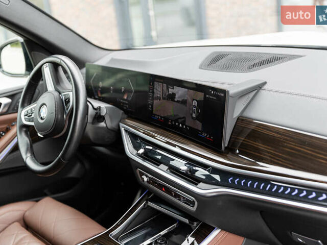 БМВ Х5 2023 в Тернополе на Automoto.ua Белый БМВ Х5, объемом двигателя 2.99 л и пробегом 66 тыс. км за 95000 $, фото 9 на Automoto.ua