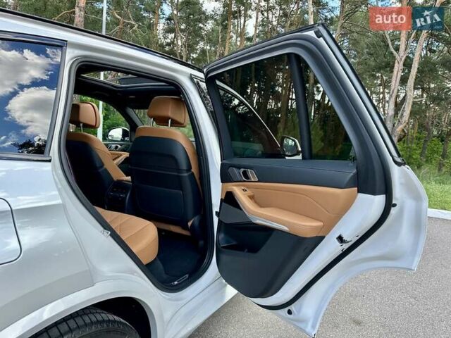 Белый БМВ Х5, объемом двигателя 2.99 л и пробегом 59 тыс. км за 94800 $, фото 84 на Automoto.ua