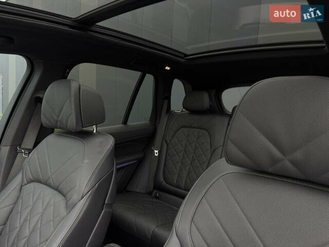 Білий БМВ Х5, об'ємом двигуна 4.39 л та пробігом 36 тис. км за 94000 $, фото 38 на Automoto.ua