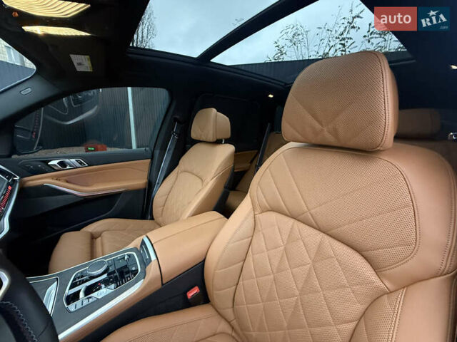 Белый БМВ Х5, объемом двигателя 3 л и пробегом 40 тыс. км за 99900 $, фото 30 на Automoto.ua