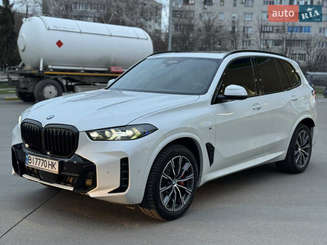 Белый БМВ Х5, объемом двигателя 3 л и пробегом 51 тыс. км за 97400 $, фото 7 на Automoto.ua