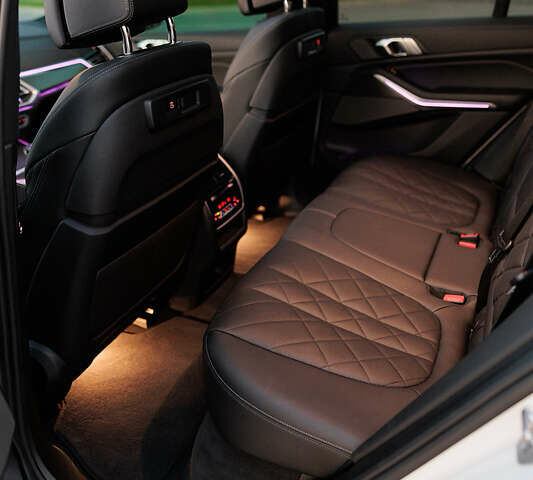 Білий БМВ Х5, об'ємом двигуна 4.4 л та пробігом 26 тис. км за 84000 $, фото 31 на Automoto.ua