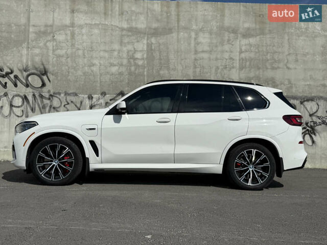 Белый БМВ Х5, объемом двигателя 3 л и пробегом 60 тыс. км за 78000 $, фото 22 на Automoto.ua