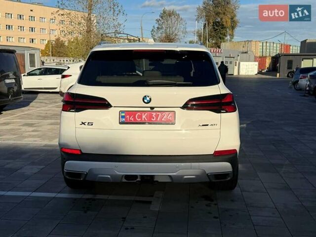 Белый БМВ Х5, объемом двигателя 3 л и пробегом 17 тыс. км за 84400 $, фото 4 на Automoto.ua
