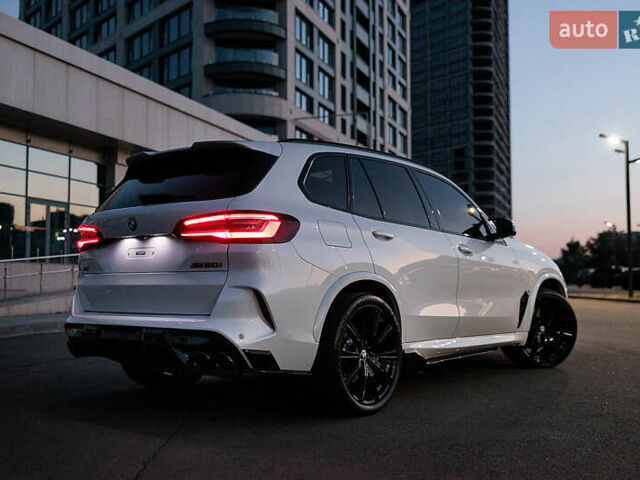 Білий БМВ Х5, об'ємом двигуна 4.4 л та пробігом 26 тис. км за 84000 $, фото 2 на Automoto.ua