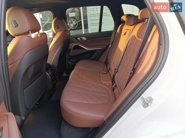 Белый БМВ Х5, объемом двигателя 2.99 л и пробегом 61 тыс. км за 96000 $, фото 15 на Automoto.ua