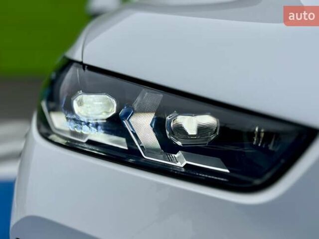 Белый БМВ Х5, объемом двигателя 3 л и пробегом 52 тыс. км за 79999 $, фото 16 на Automoto.ua