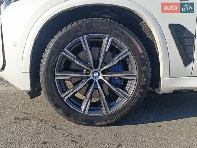 Белый БМВ Х5, объемом двигателя 2.99 л и пробегом 61 тыс. км за 96000 $, фото 33 на Automoto.ua
