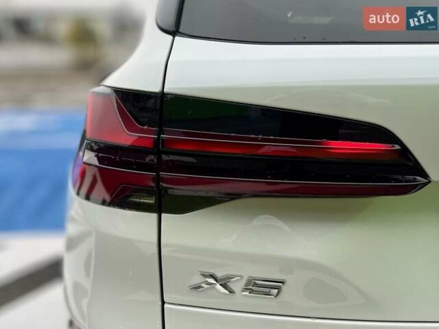 Белый БМВ Х5, объемом двигателя 3 л и пробегом 52 тыс. км за 79999 $, фото 17 на Automoto.ua