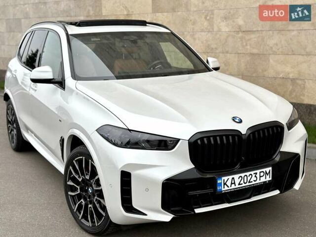 Белый БМВ Х5, объемом двигателя 2.99 л и пробегом 60 тыс. км за 96800 $, фото 7 на Automoto.ua