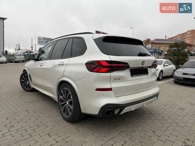 Белый БМВ Х5, объемом двигателя 2.99 л и пробегом 66 тыс. км за 99933 $, фото 4 на Automoto.ua