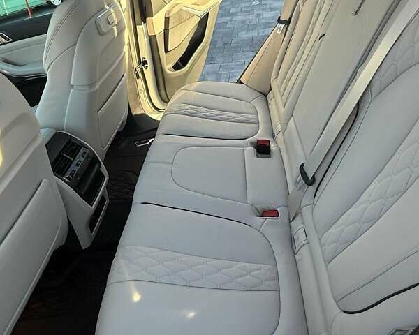 Белый БМВ Х5, объемом двигателя 3 л и пробегом 17 тыс. км за 84400 $, фото 16 на Automoto.ua