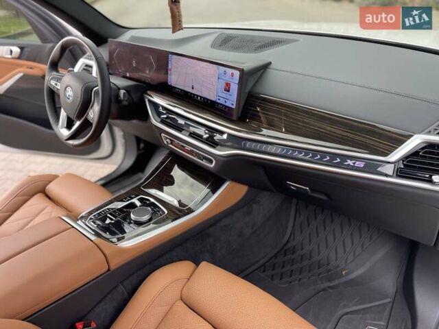 Білий БМВ Х5, об'ємом двигуна 3 л та пробігом 10 тис. км за 81900 $, фото 10 на Automoto.ua