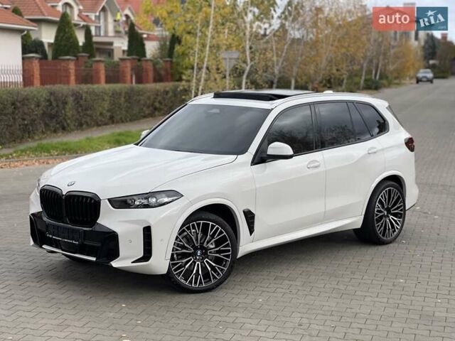 Білий БМВ Х5, об'ємом двигуна 3 л та пробігом 10 тис. км за 81900 $, фото 3 на Automoto.ua