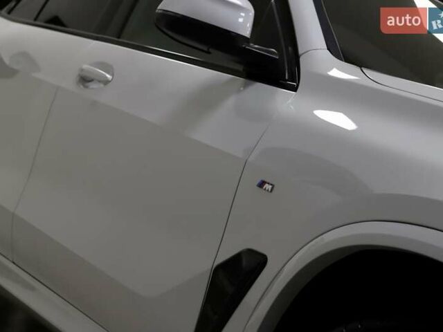 Белый БМВ Х5, объемом двигателя 3 л и пробегом 4 тыс. км за 78999 $, фото 22 на Automoto.ua