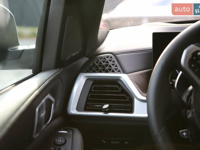 Білий БМВ Х5, об'ємом двигуна 3 л та пробігом 4 тис. км за 73899 $, фото 113 на Automoto.ua