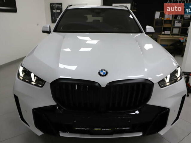 Белый БМВ Х5, объемом двигателя 3 л и пробегом 4 тыс. км за 78999 $, фото 16 на Automoto.ua