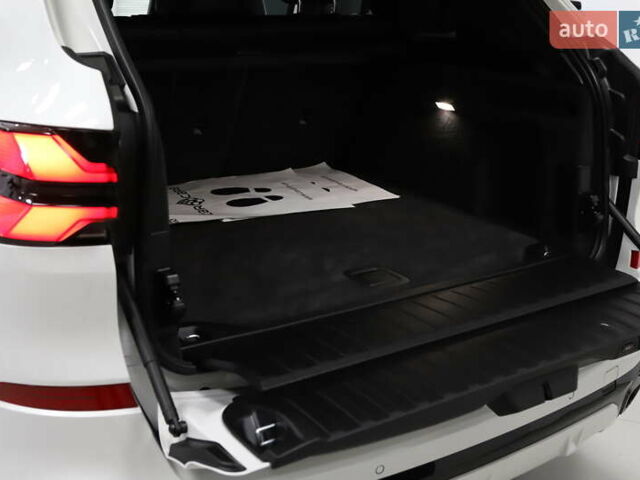 Белый БМВ Х5, объемом двигателя 3 л и пробегом 4 тыс. км за 78999 $, фото 132 на Automoto.ua