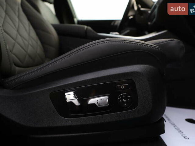 Білий БМВ Х5, об'ємом двигуна 3 л та пробігом 4 тис. км за 73899 $, фото 95 на Automoto.ua