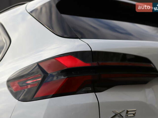 Білий БМВ Х5, об'ємом двигуна 3 л та пробігом 4 тис. км за 73899 $, фото 65 на Automoto.ua