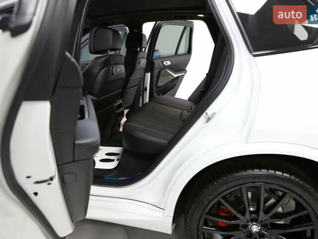 Белый БМВ Х5, объемом двигателя 3 л и пробегом 4 тыс. км за 78999 $, фото 119 на Automoto.ua