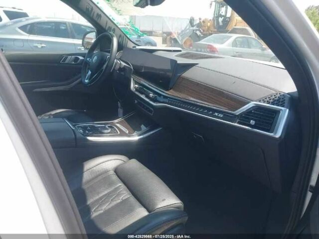 Белый БМВ Х5, объемом двигателя 3 л и пробегом 16 тыс. км за 30700 $, фото 4 на Automoto.ua