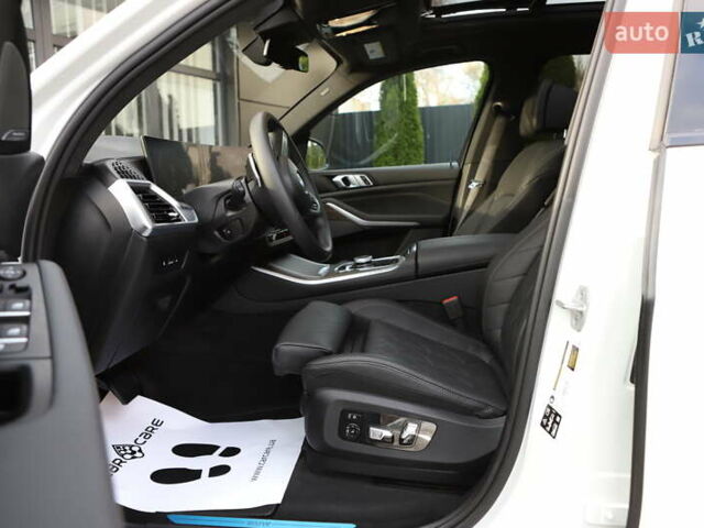 Білий БМВ Х5, об'ємом двигуна 3 л та пробігом 4 тис. км за 73899 $, фото 122 на Automoto.ua