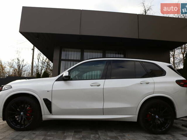 Білий БМВ Х5, об'ємом двигуна 3 л та пробігом 4 тис. км за 73899 $, фото 35 на Automoto.ua