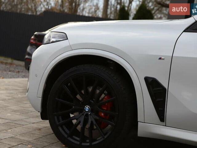 Білий БМВ Х5, об'ємом двигуна 3 л та пробігом 4 тис. км за 73899 $, фото 36 на Automoto.ua