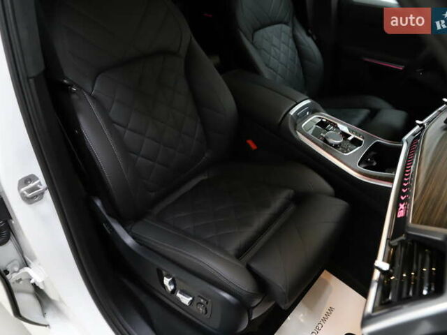 Белый БМВ Х5, объемом двигателя 3 л и пробегом 4 тыс. км за 78999 $, фото 92 на Automoto.ua