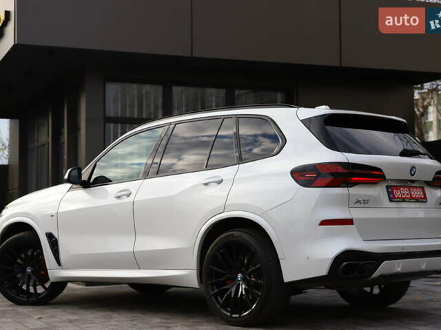 Білий БМВ Х5, об'ємом двигуна 3 л та пробігом 4 тис. км за 73899 $, фото 3 на Automoto.ua