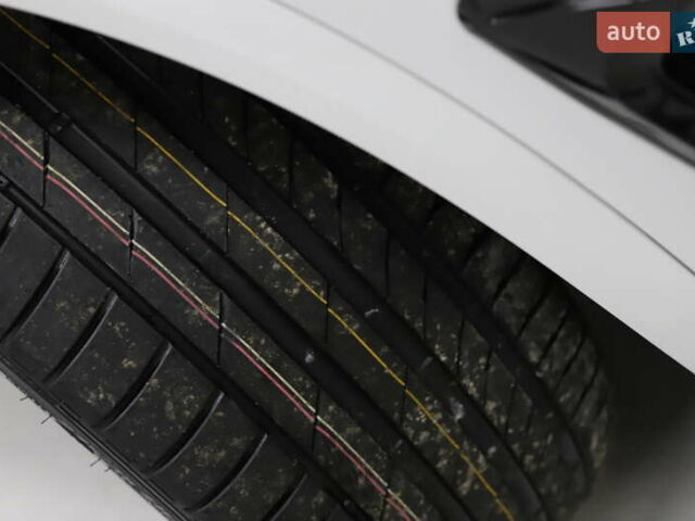 Белый БМВ Х5, объемом двигателя 3 л и пробегом 4 тыс. км за 78999 $, фото 26 на Automoto.ua