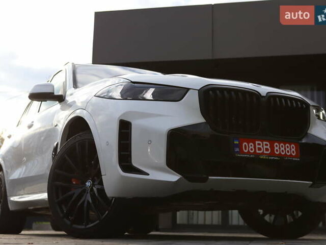 Білий БМВ Х5, об'ємом двигуна 3 л та пробігом 4 тис. км за 73899 $, фото 13 на Automoto.ua