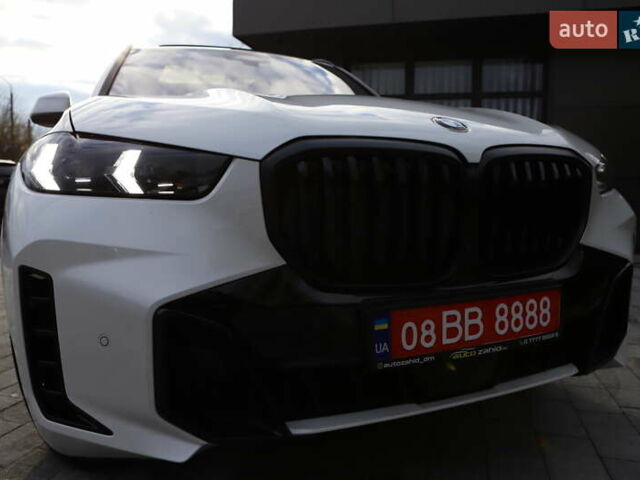Білий БМВ Х5, об'ємом двигуна 3 л та пробігом 4 тис. км за 73899 $, фото 46 на Automoto.ua