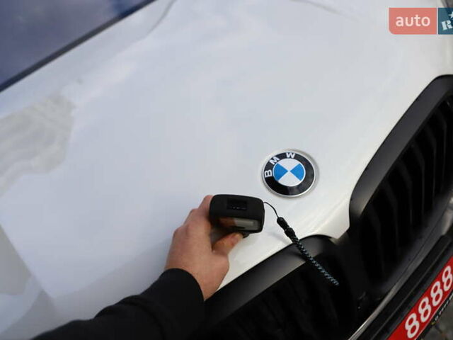 Білий БМВ Х5, об'ємом двигуна 3 л та пробігом 4 тис. км за 73899 $, фото 88 на Automoto.ua