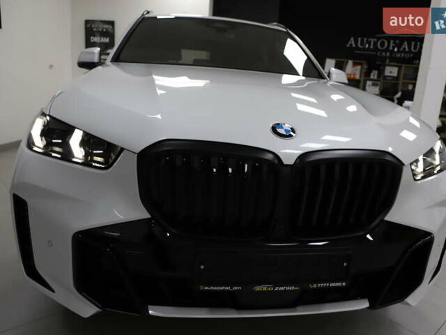 Белый БМВ Х5, объемом двигателя 3 л и пробегом 4 тыс. км за 78999 $, фото 14 на Automoto.ua