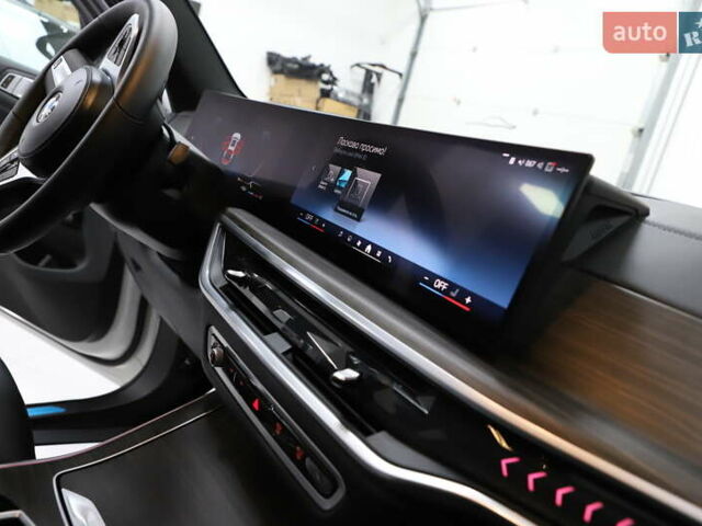 Белый БМВ Х5, объемом двигателя 3 л и пробегом 4 тыс. км за 78999 $, фото 126 на Automoto.ua