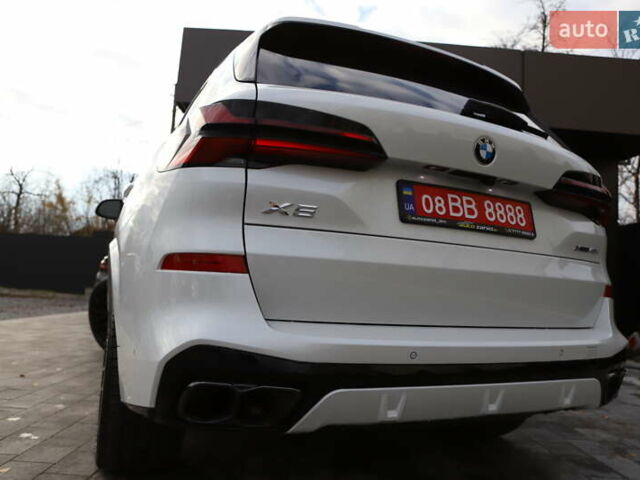 Білий БМВ Х5, об'ємом двигуна 3 л та пробігом 4 тис. км за 73899 $, фото 66 на Automoto.ua