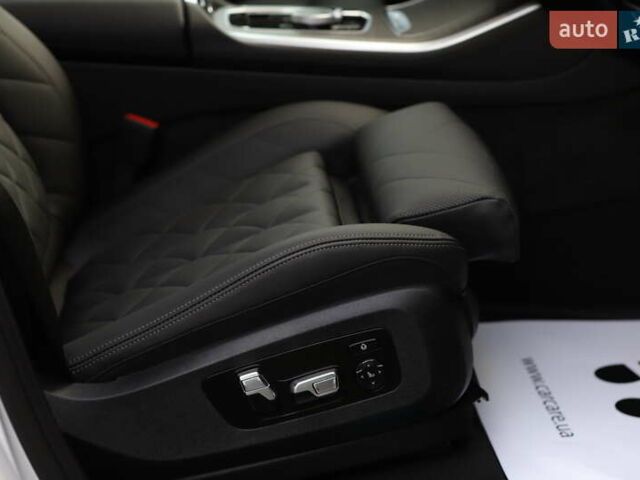 Білий БМВ Х5, об'ємом двигуна 3 л та пробігом 4 тис. км за 73899 $, фото 90 на Automoto.ua