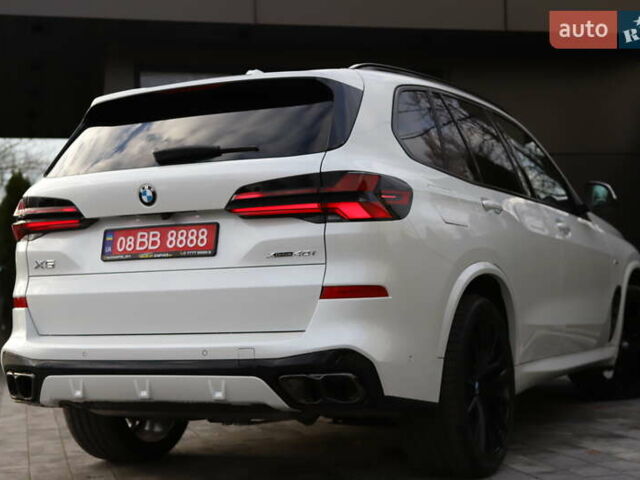 Білий БМВ Х5, об'ємом двигуна 3 л та пробігом 4 тис. км за 73899 $, фото 6 на Automoto.ua