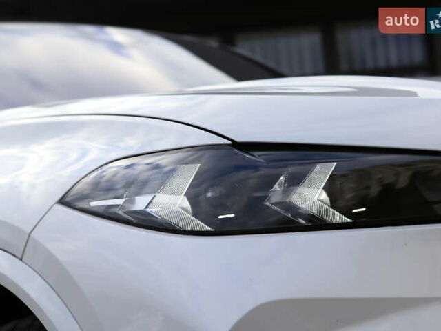 Білий БМВ Х5, об'ємом двигуна 3 л та пробігом 4 тис. км за 73899 $, фото 39 на Automoto.ua