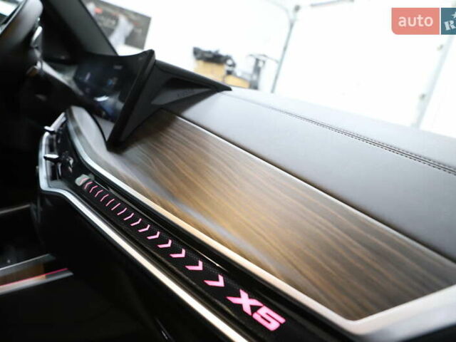 Белый БМВ Х5, объемом двигателя 3 л и пробегом 4 тыс. км за 78999 $, фото 96 на Automoto.ua