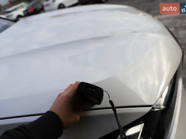 Білий БМВ Х5, об'ємом двигуна 3 л та пробігом 4 тис. км за 73899 $, фото 86 на Automoto.ua