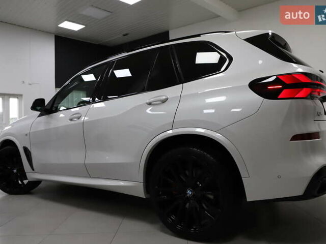 Белый БМВ Х5, объемом двигателя 3 л и пробегом 4 тыс. км за 78999 $, фото 70 на Automoto.ua