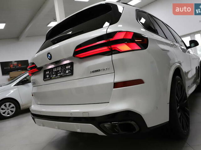Белый БМВ Х5, объемом двигателя 3 л и пробегом 4 тыс. км за 78999 $, фото 7 на Automoto.ua