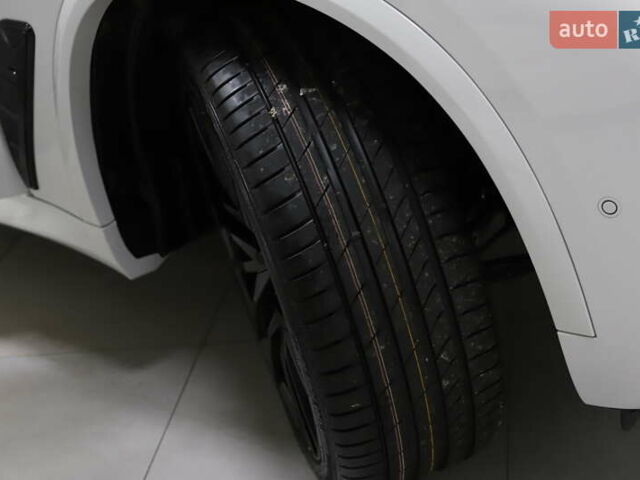 Белый БМВ Х5, объемом двигателя 3 л и пробегом 4 тыс. км за 78999 $, фото 130 на Automoto.ua