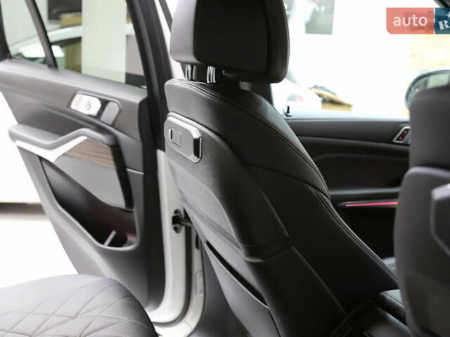 Белый БМВ Х5, объемом двигателя 3 л и пробегом 4 тыс. км за 78999 $, фото 112 на Automoto.ua